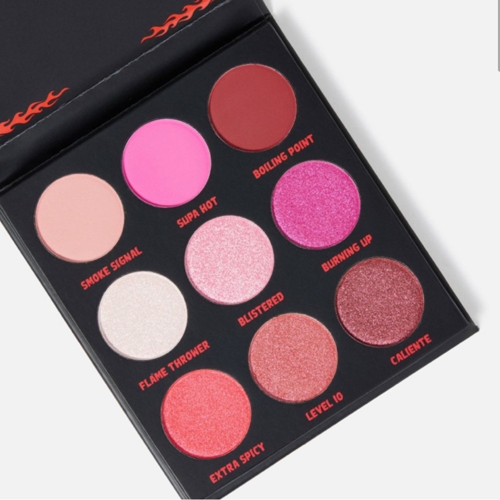 BH Cosmetics Poison Shock Eyeshadow Palette - Ghost Pepper